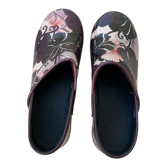 Sanita Patent Leather Clogs EU 35, US 4 Floral Purple White Black Slip On - Picture 13 of 16